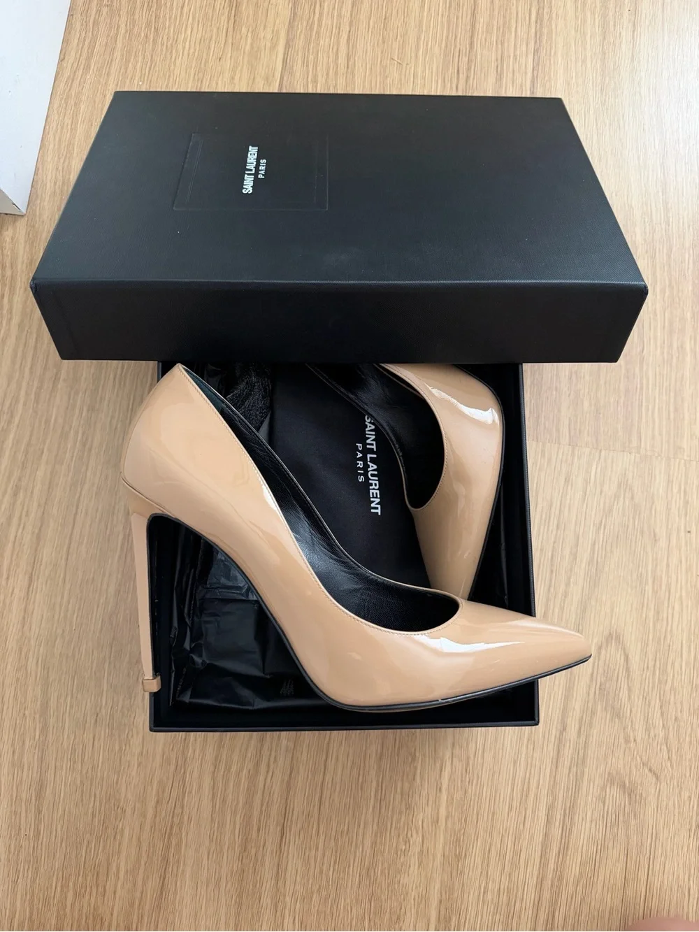 Saint Laurent Beige Patent Pointed-Toe Pumps
